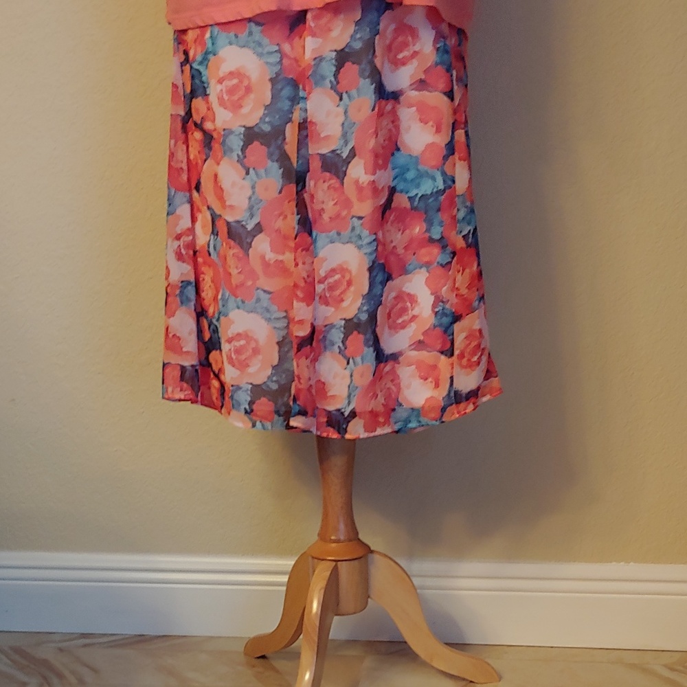 Skirt set - Picture 2 of 3